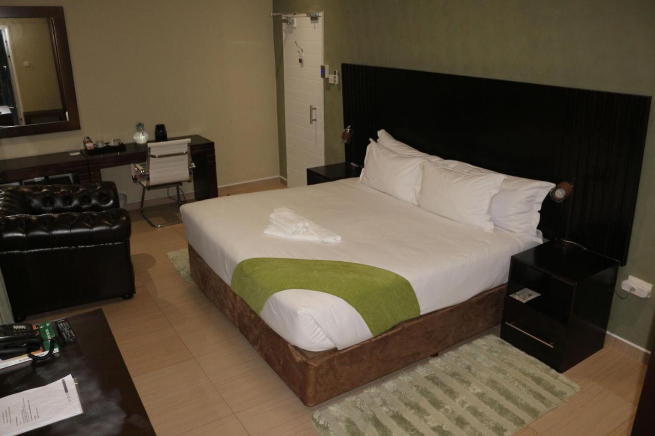 Peaconwood Boutique Villa Palapye Esterno foto