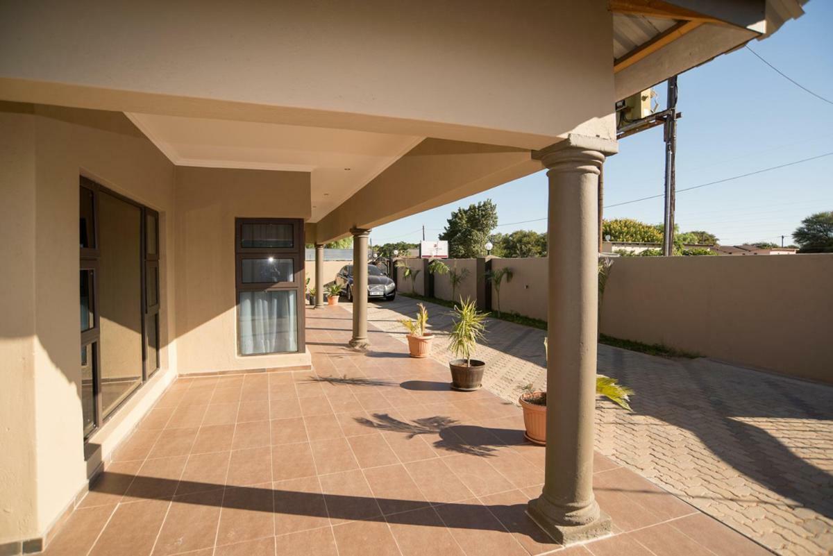 Peaconwood Boutique Villa Palapye Esterno foto