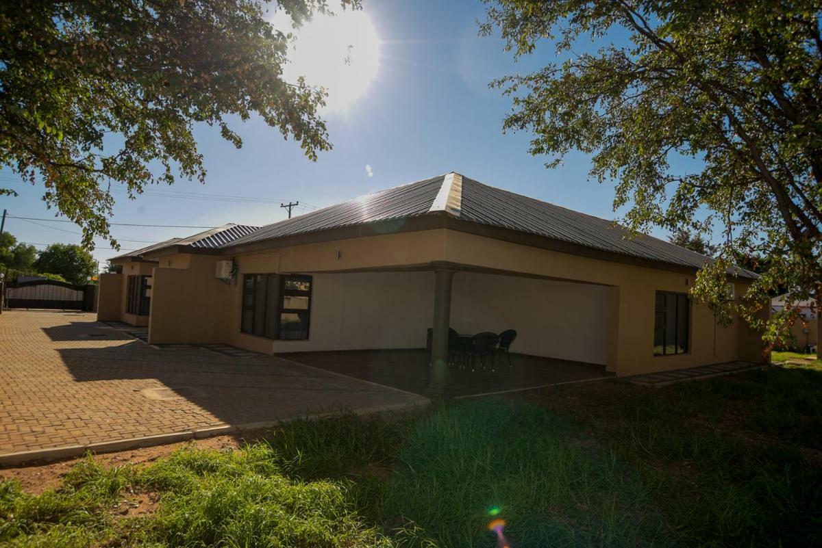 Peaconwood Boutique Villa Palapye Esterno foto